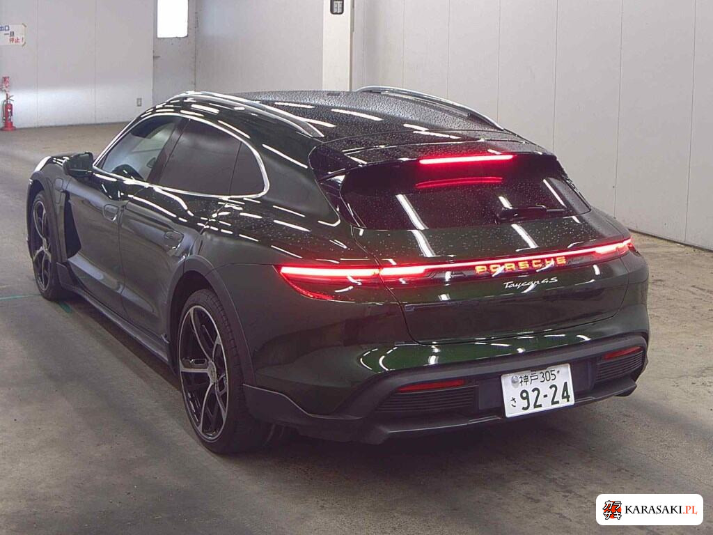 Porsche Taycan 2024 z aukcji japońskiej