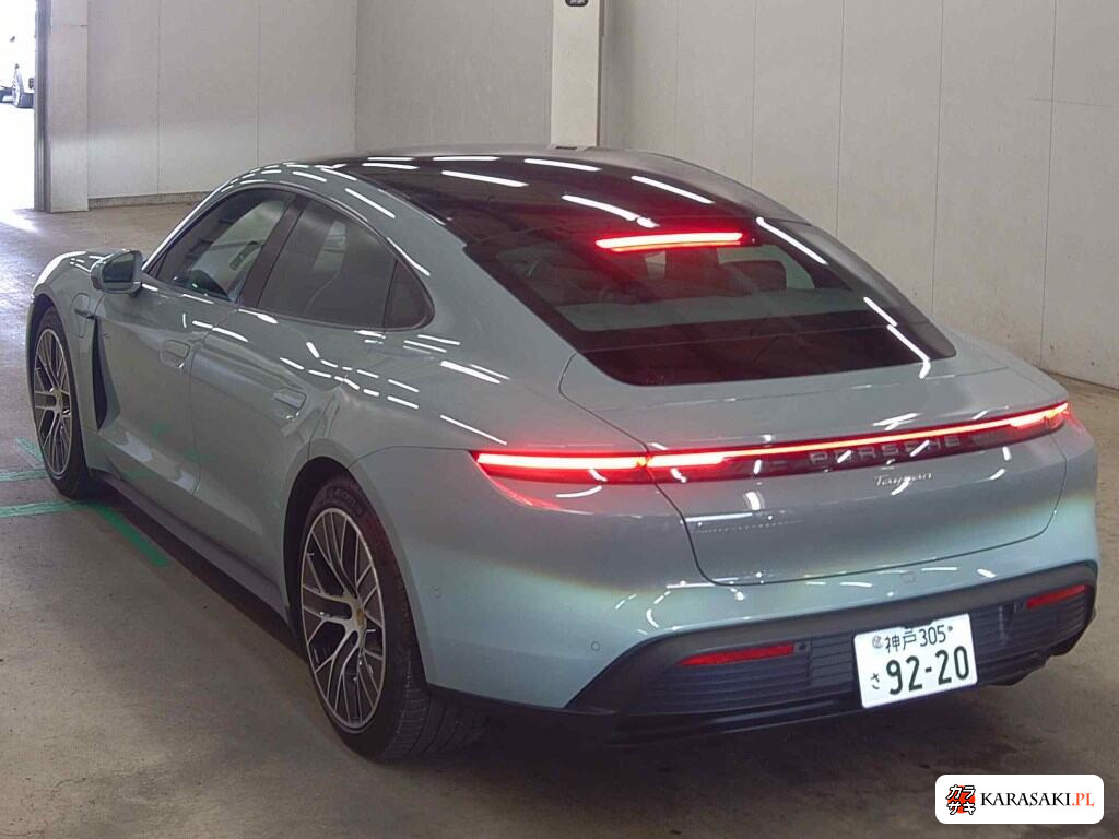 Porsche Taycan 2024 z aukcji japońskiej