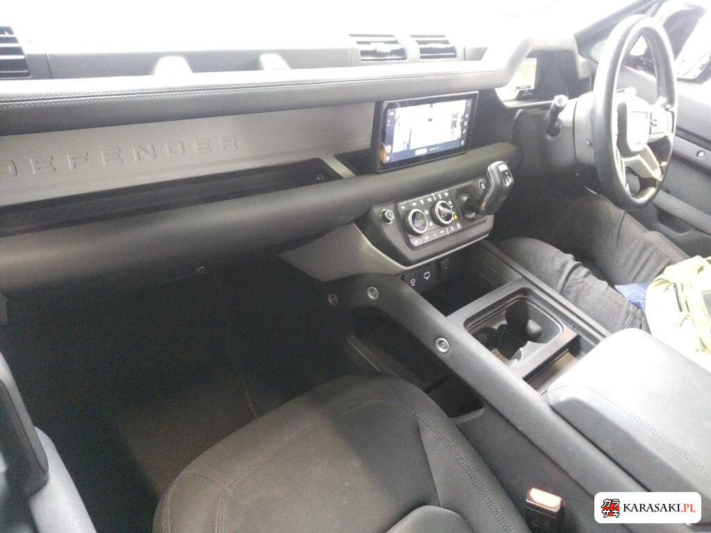 2021 Land Rover Defender 5D 4WD 110 P300 5