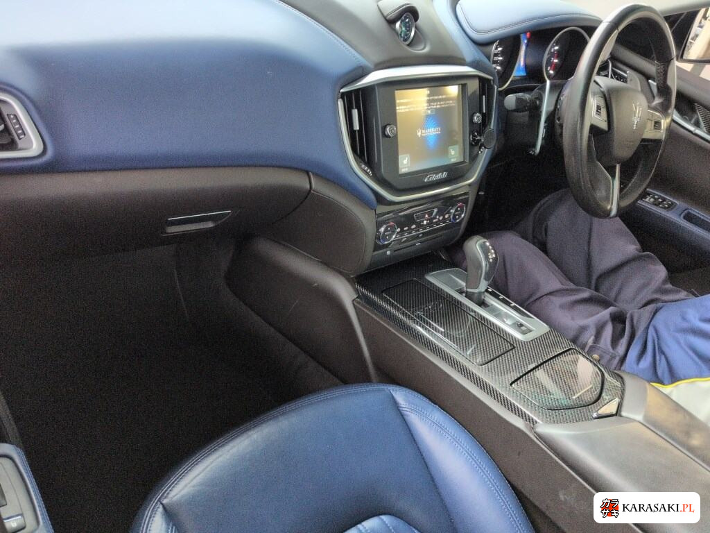 Maserati Ghibli 2015 z aukcji japońskiej