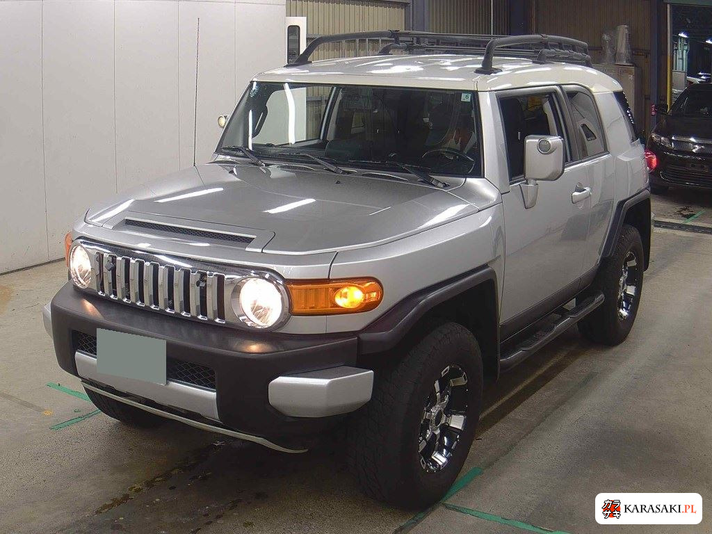 America Toyota FJ Cruiser 2009 z aukcji japońskiej