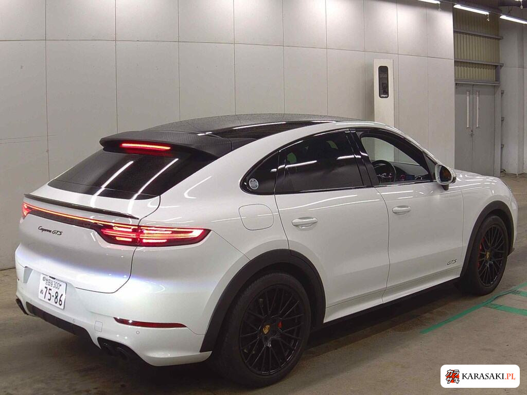 Porsche Cayenne Coupe 2022 z aukcji japońskiej