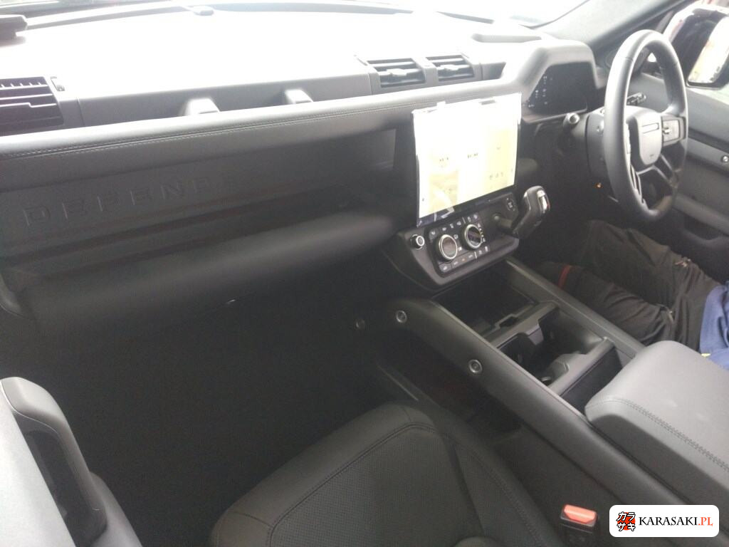 2026 Land Rover Defender 5D 4WD 5