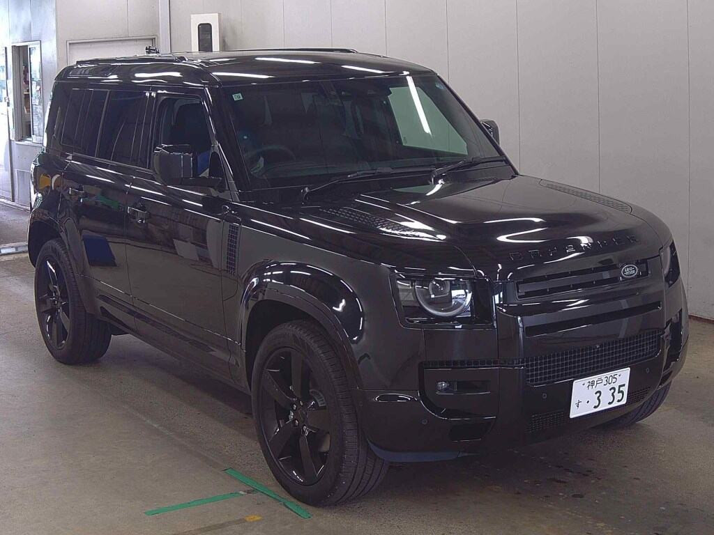 Land Rover Defender 2026 z aukcji japońskiej