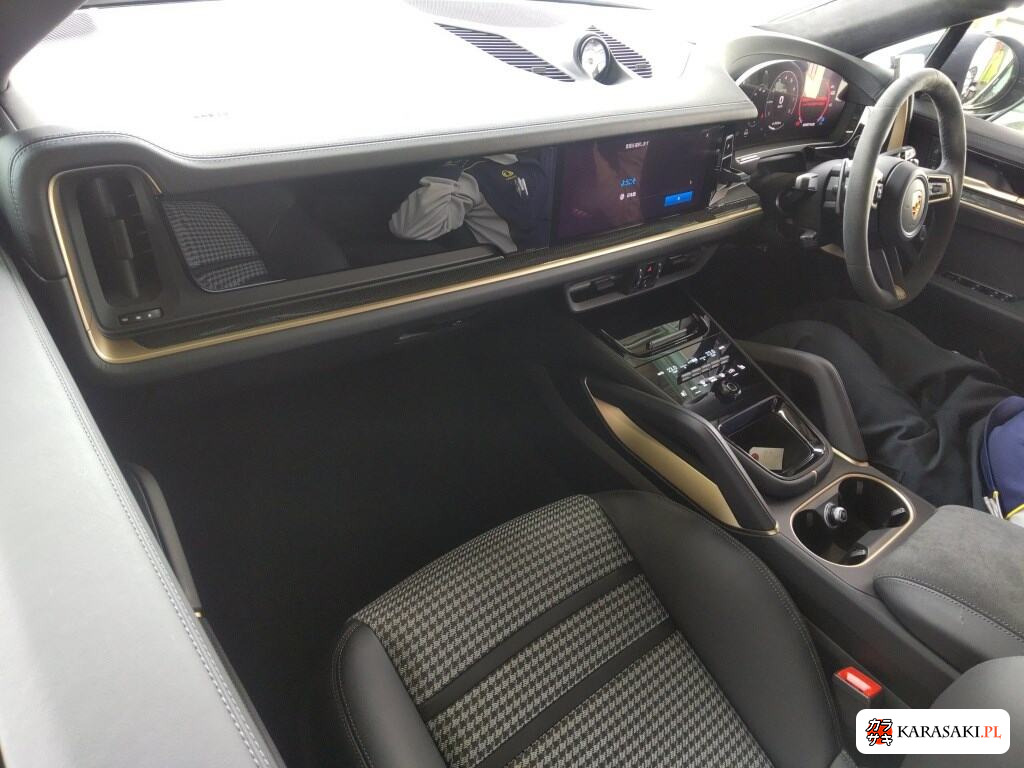 Porsche Cayenne Coupe 2024 z aukcji japońskiej