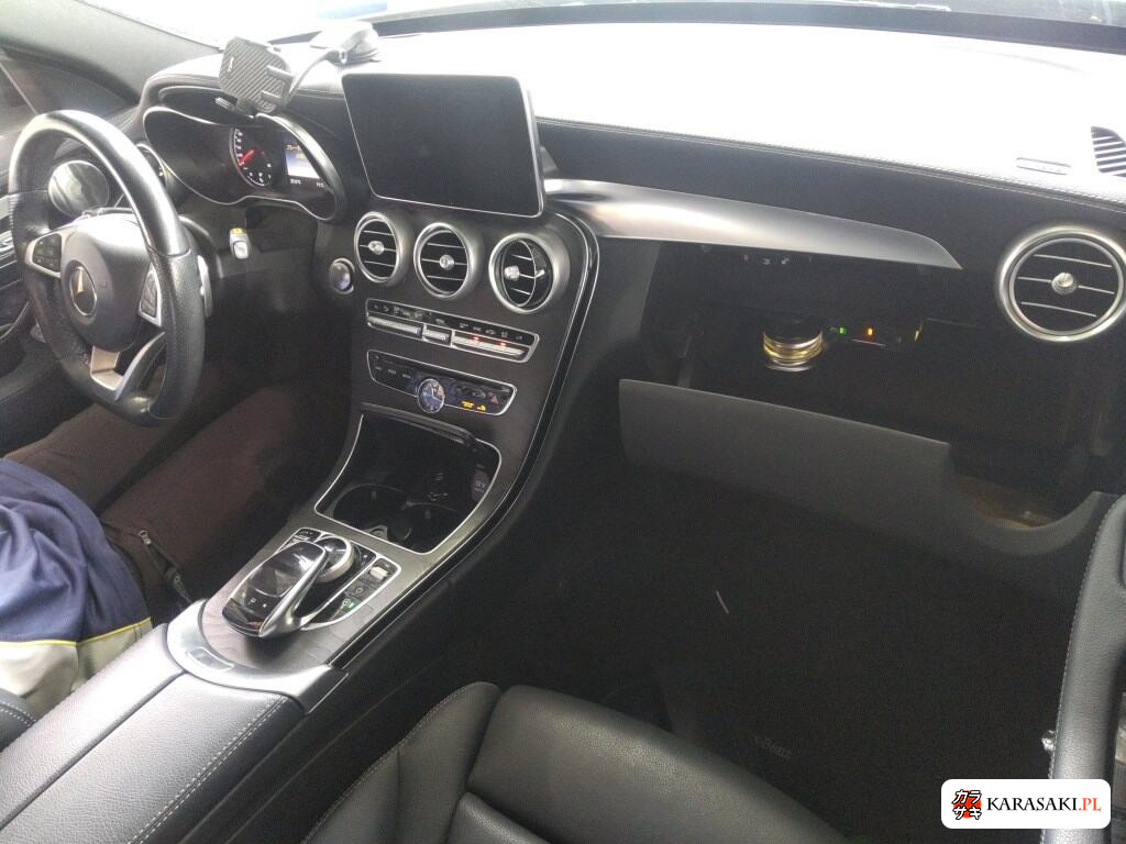 Mercedes-AMG C-Class 2016 z aukcji japońskiej
