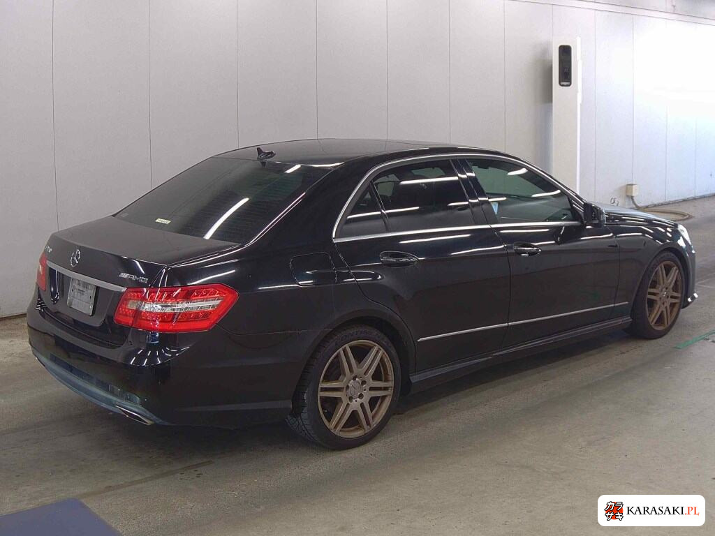 Mercedes-Benz E-Class 2009 z aukcji japońskiej