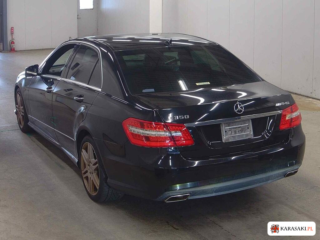 Mercedes-Benz E-Class 2009 z aukcji japońskiej