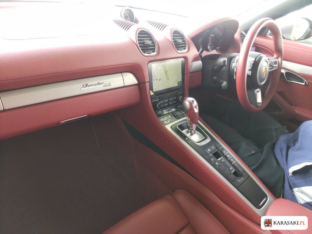 Porsche 718 Boxster 2021 z aukcji japońskiej