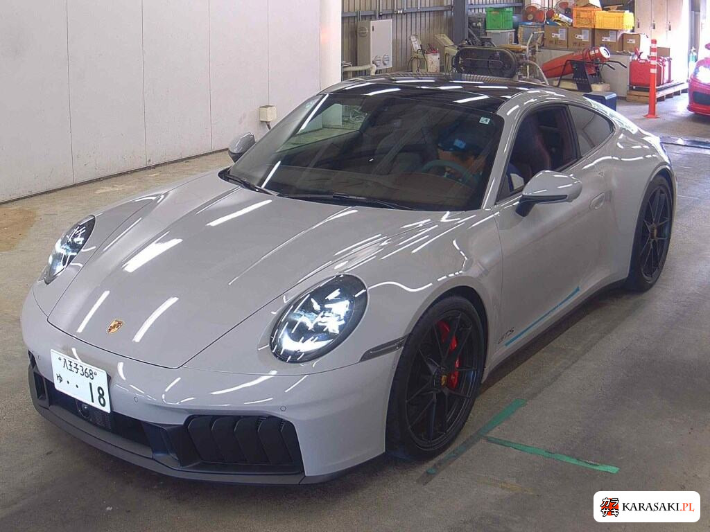 Porsche 911 2025 z aukcji japońskiej