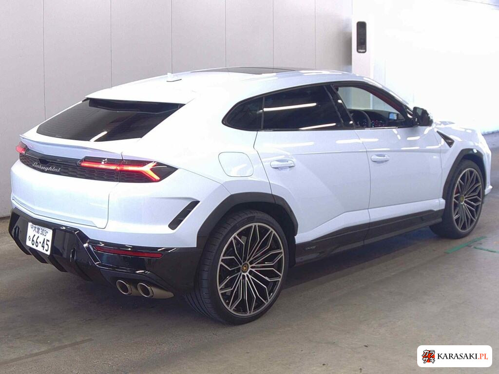 Lamborghini Urus 2025 z aukcji japońskiej