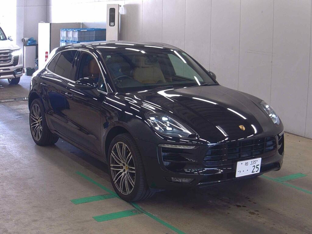 Porsche Macan 2017 z aukcji japońskiej
