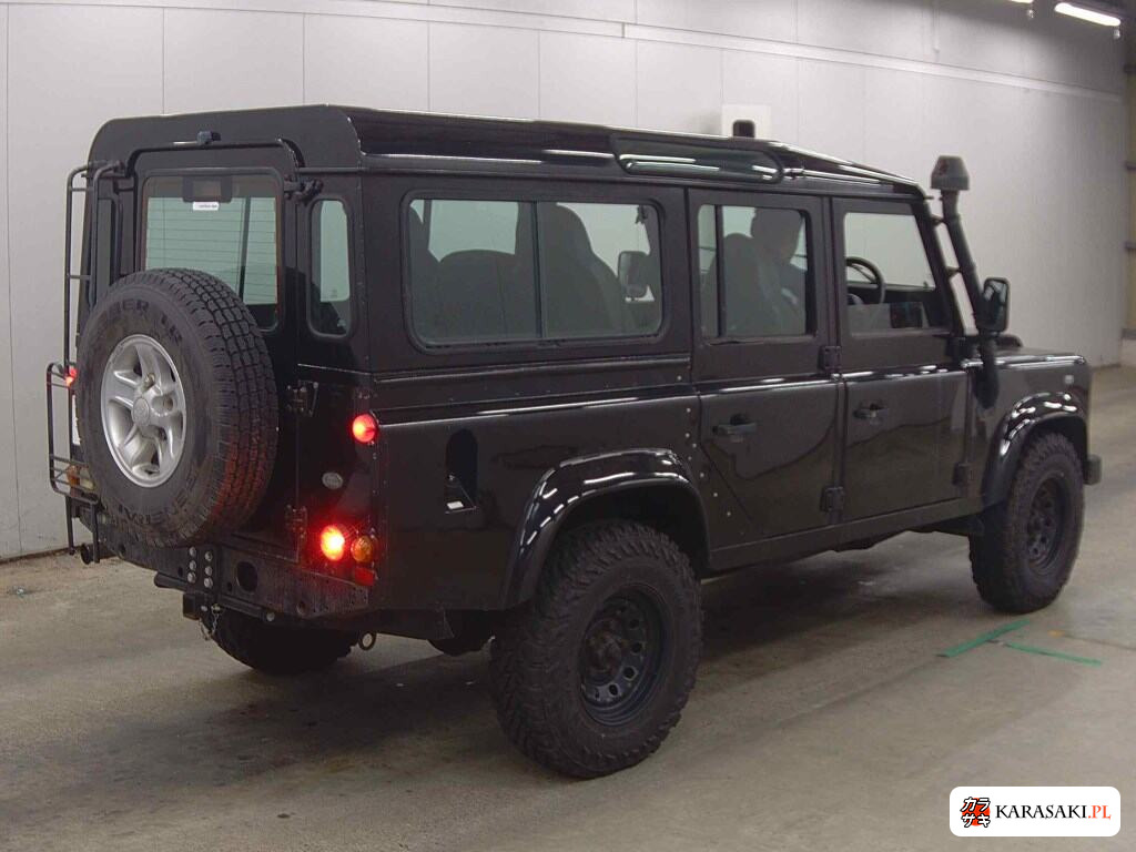 2003 Land Rover Defender 5D 4WD 110S 4
