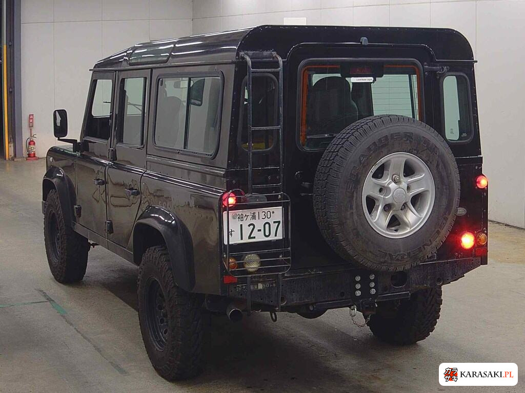 2003 Land Rover Defender 5D 4WD 110S 2