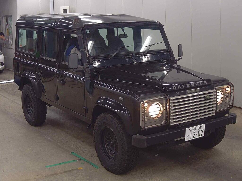 Land Rover Defender 2003 z aukcji japońskiej