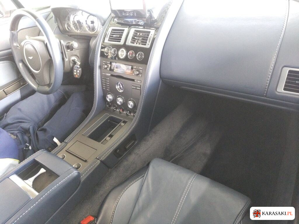 Aston Martin V8 Vantage 2008 z aukcji japońskiej