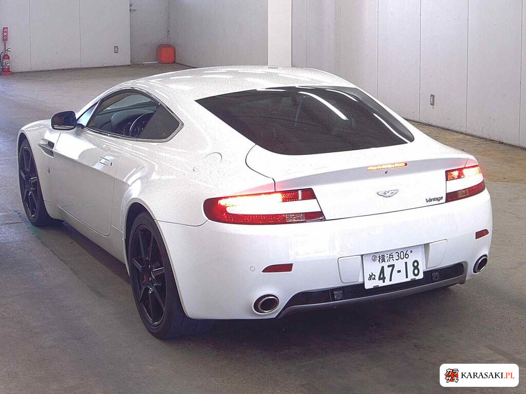 Aston Martin V8 Vantage 2008 z aukcji japońskiej