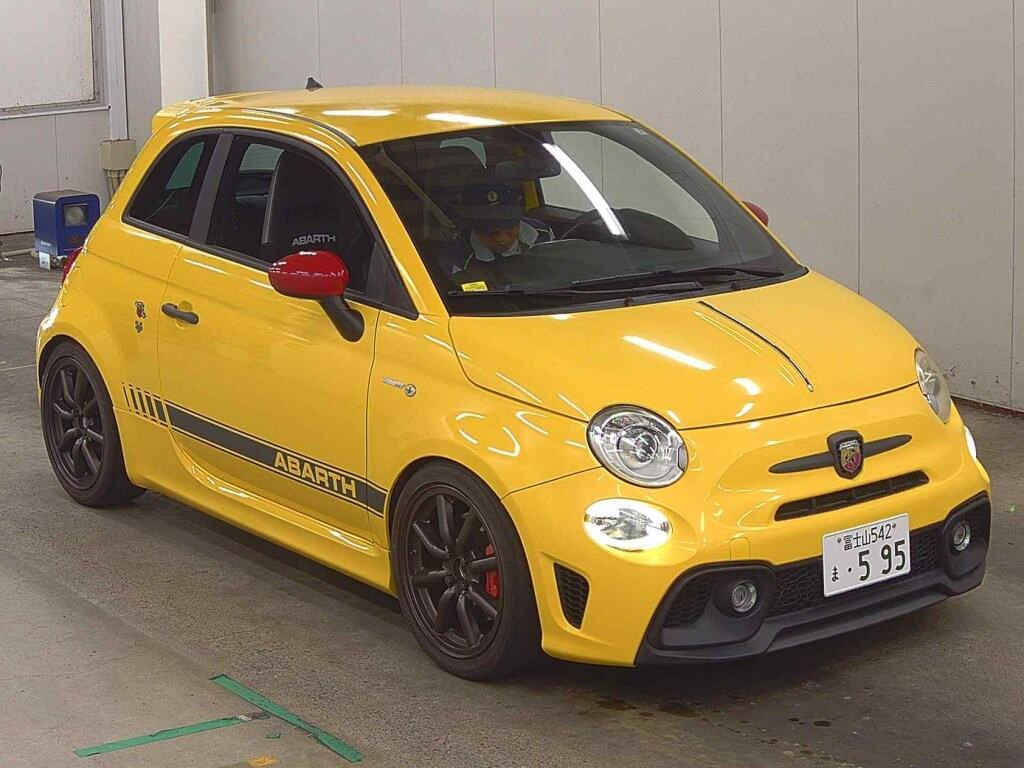 Abarth 595 2017 z aukcji japońskiej