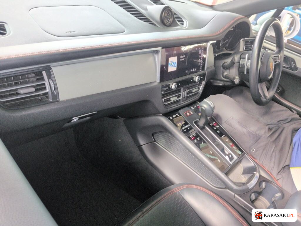 2021 Porsche Macan 4WD S 5