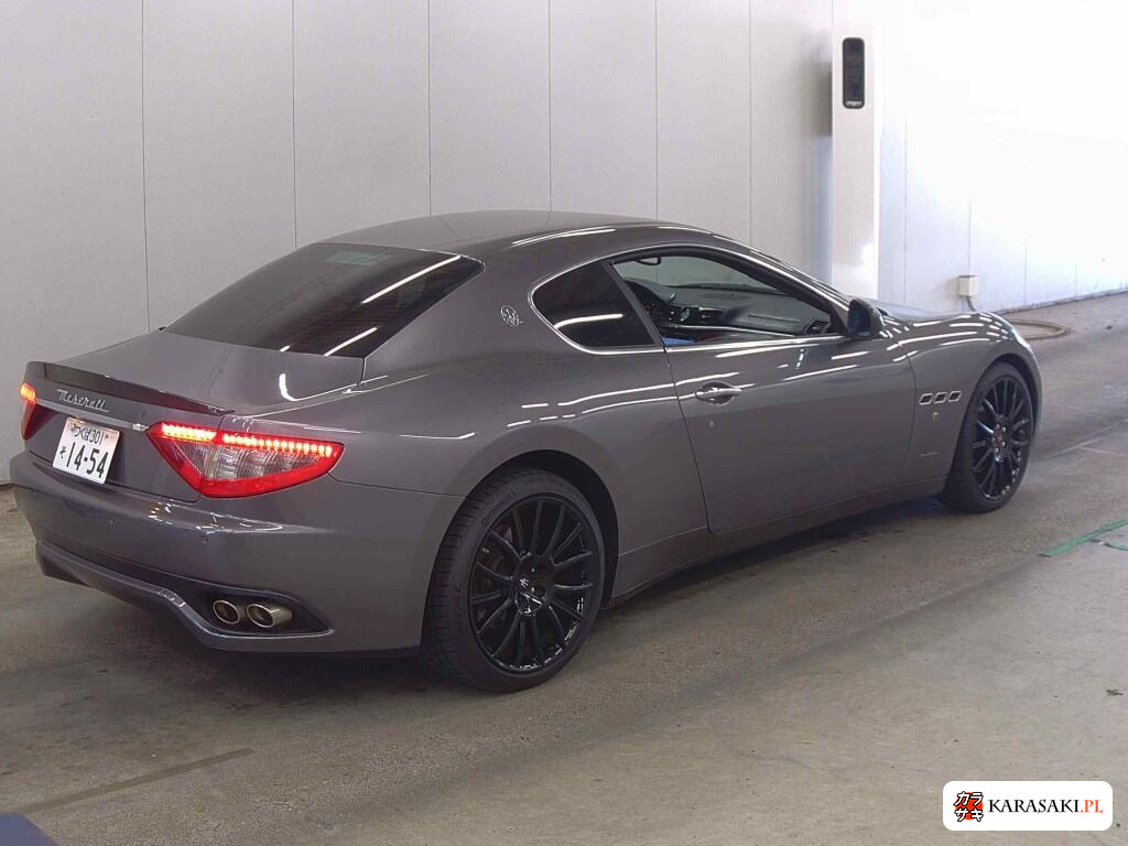 Maserati Granturismo 2010 z aukcji japońskiej