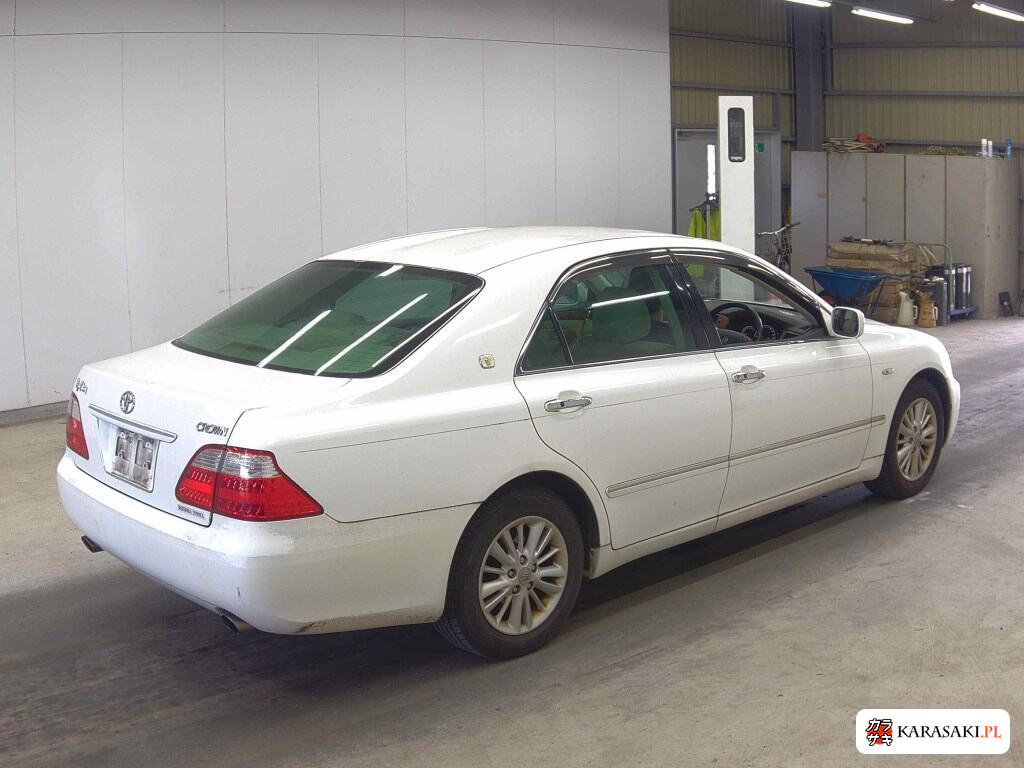 2005 Toyota Crown 4D Royal Saloon 4