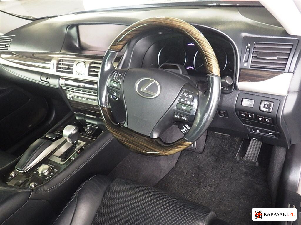 2013 Lexus LS 4WD LS600H Version C 5