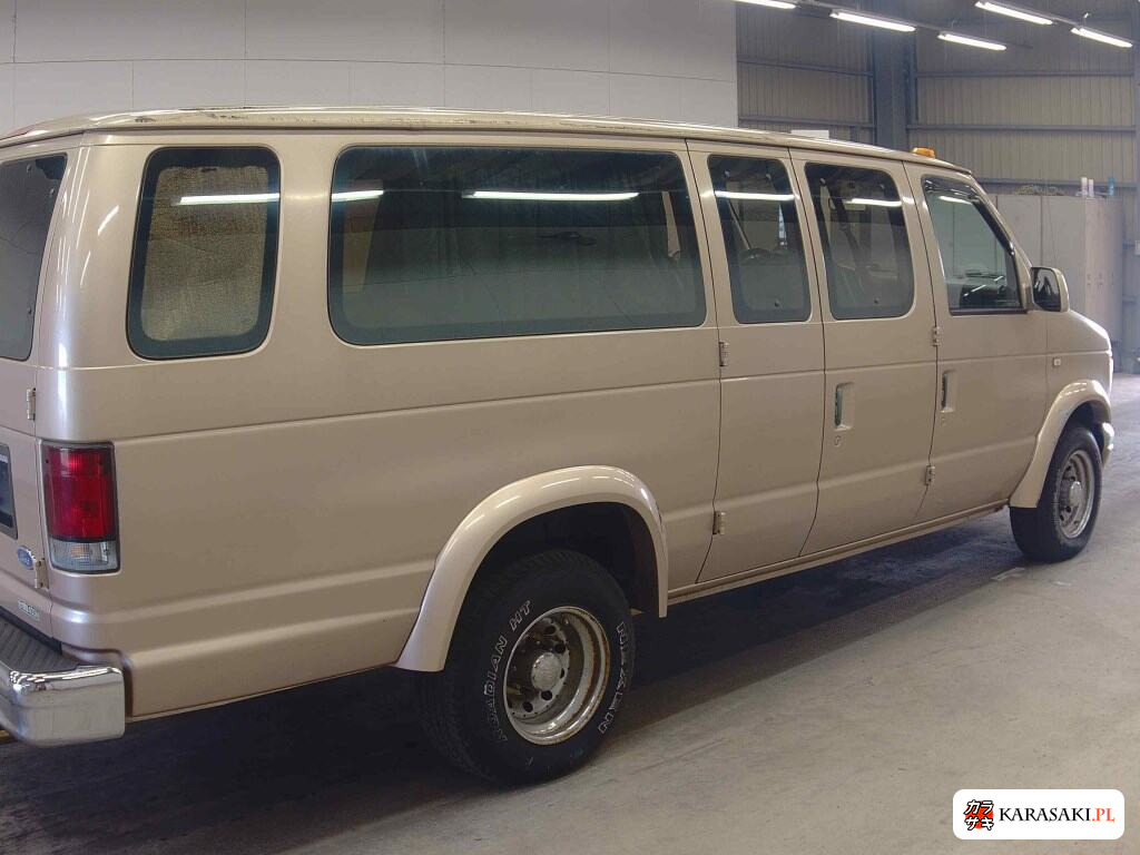 Ford Econoline 2001 z aukcji japońskiej