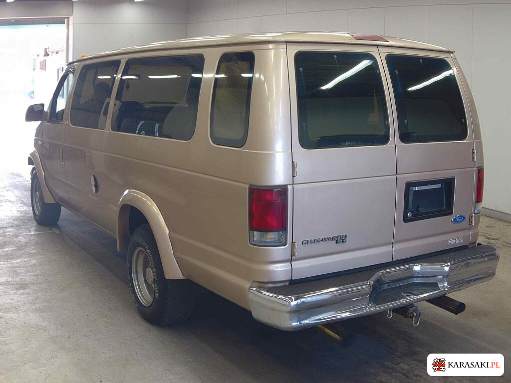 Ford Econoline 2001 z aukcji japońskiej