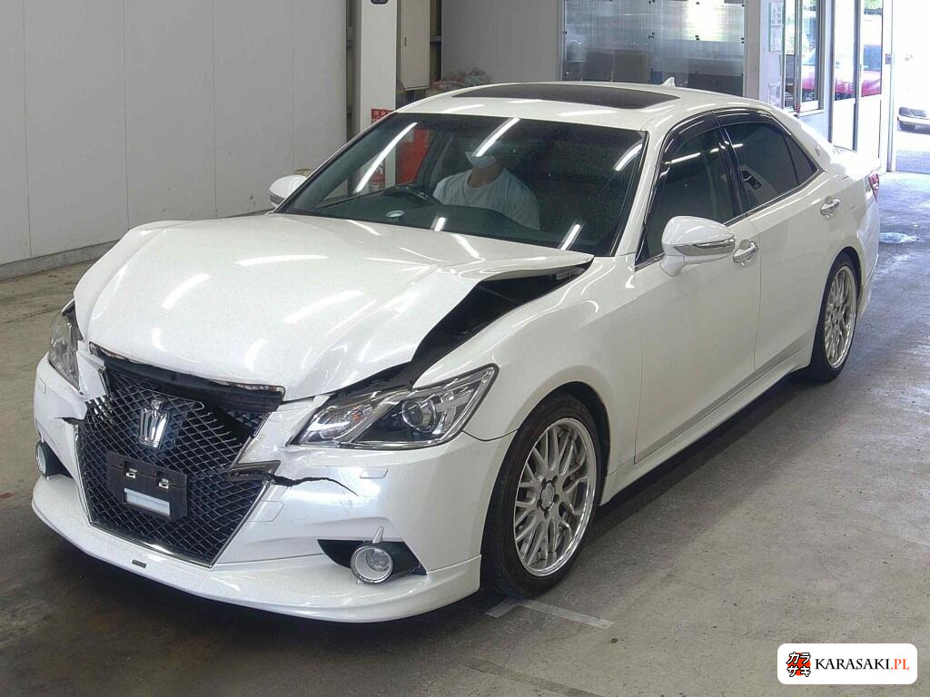 2013 Toyota Crown 4D Athlete G 3