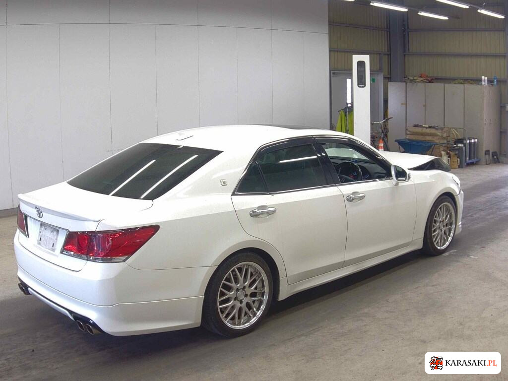 2013 Toyota Crown 4D Athlete G 4