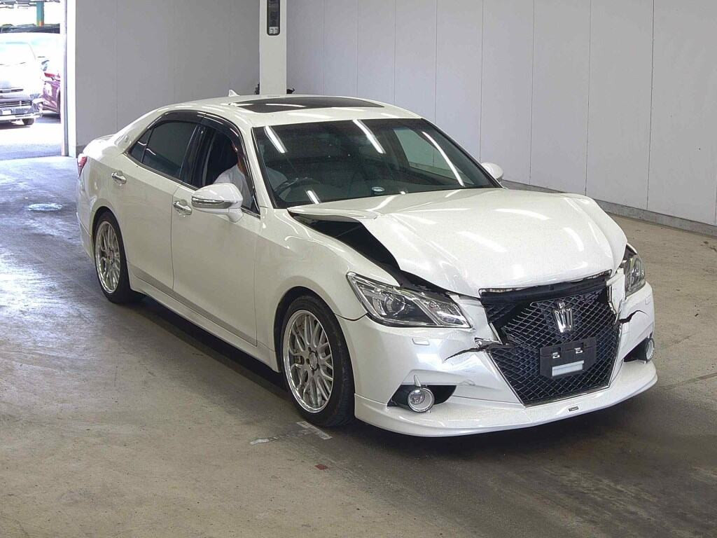 Toyota Crown 2013 z aukcji japońskiej