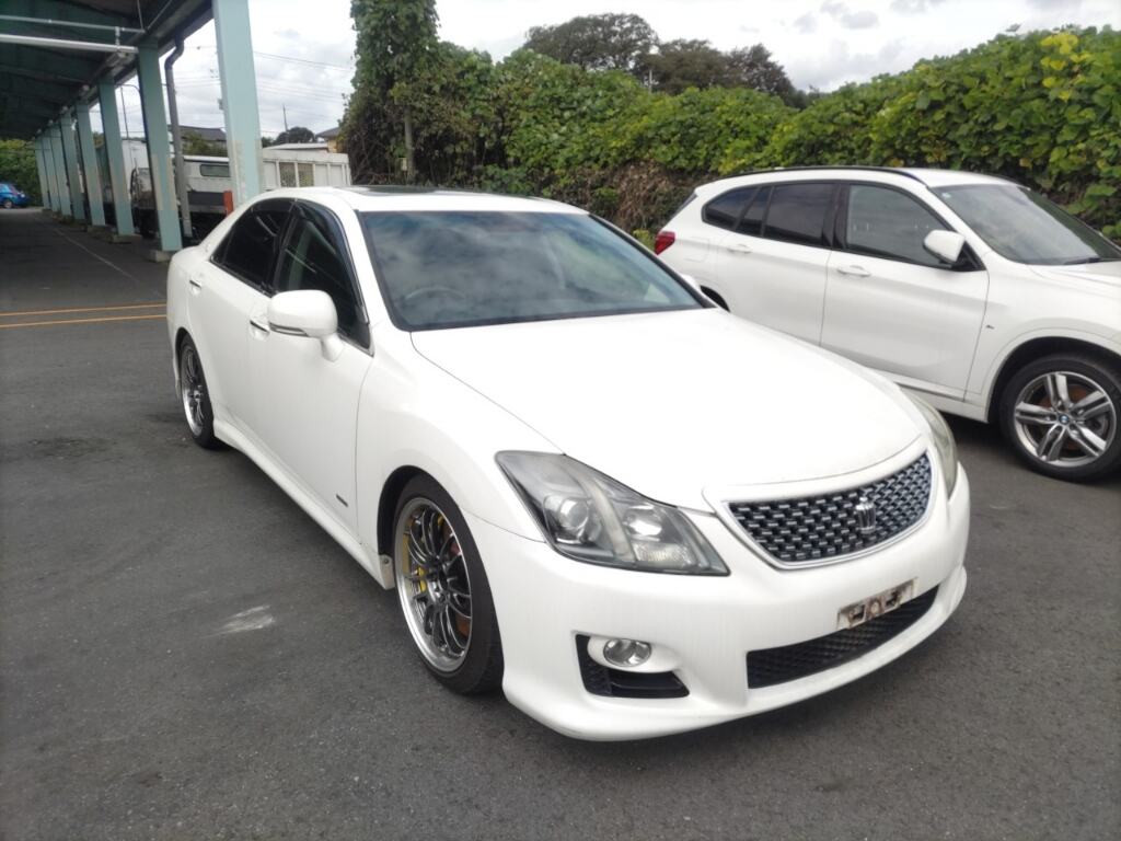 Toyota Crown 2009 z aukcji japońskiej