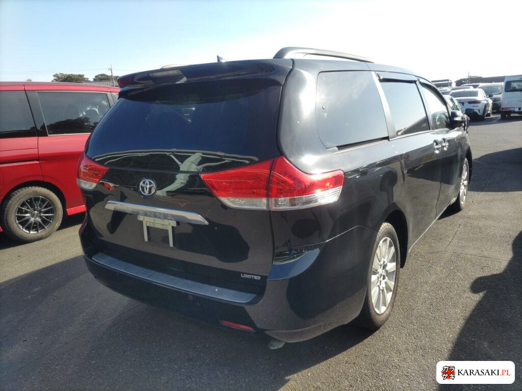 America Toyota Sienna 2014 z aukcji japońskiej