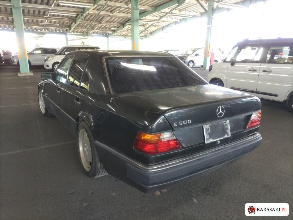 Mercedes-Benz E-Class 1998 z aukcji japońskiej