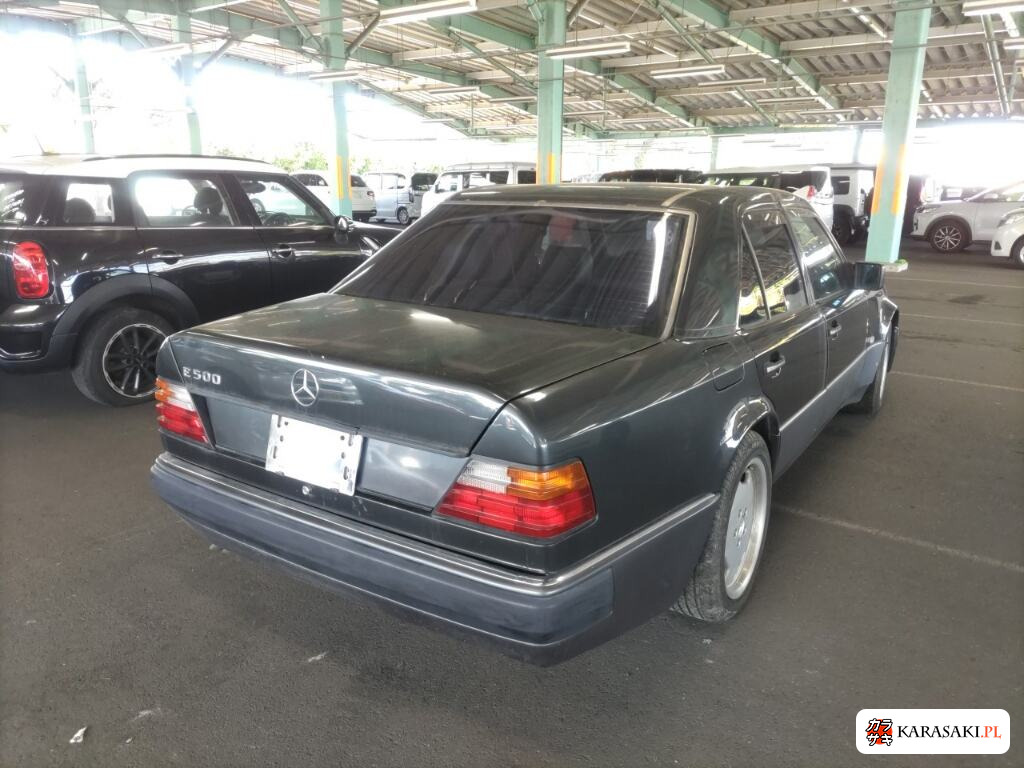 Mercedes-Benz E-Class 1998 z aukcji japońskiej