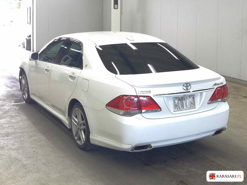 2011 Toyota Crown 4D Athlete 2
