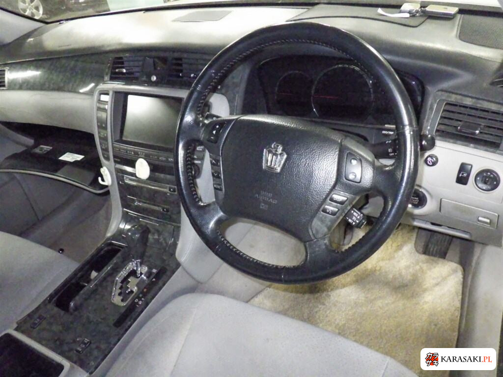 2005 Toyota Crown 4D Royal Saloon 5