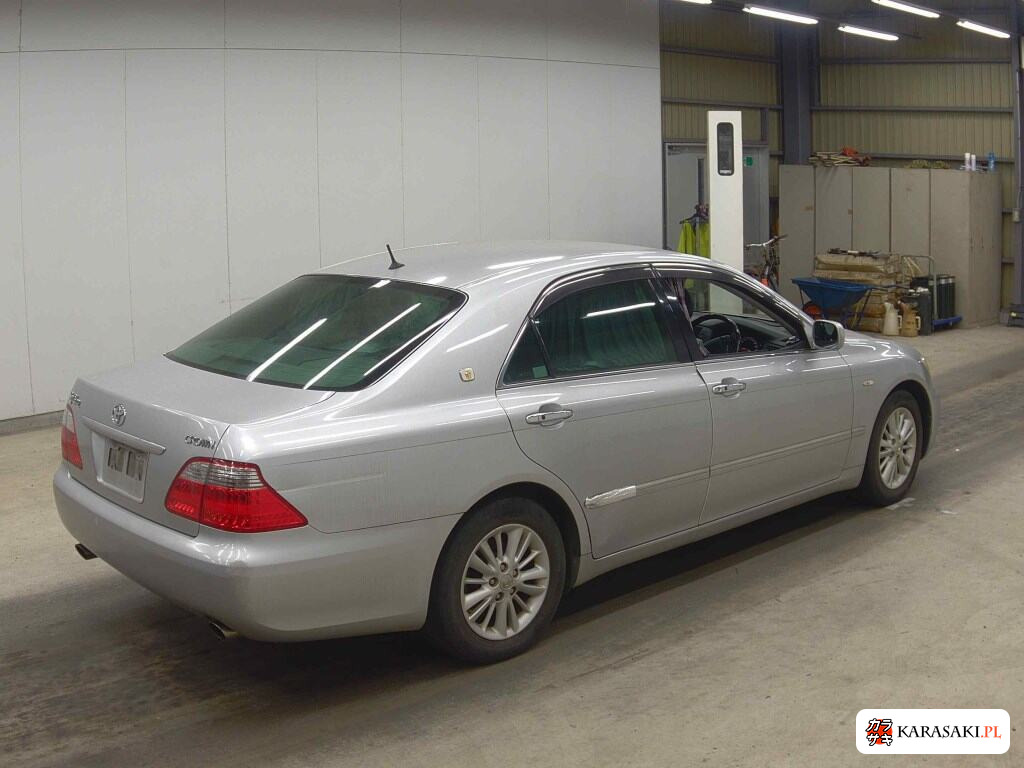 2005 Toyota Crown 4D Royal Saloon 4