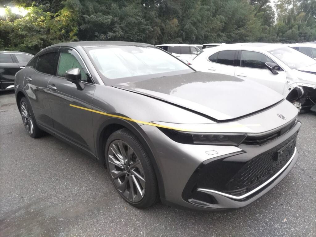 Toyota Crown Crossover 2024 z aukcji japońskiej