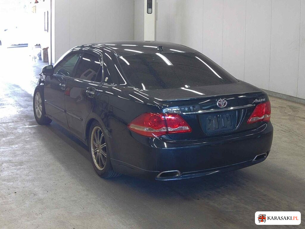 Toyota Crown 4D Athlete 2