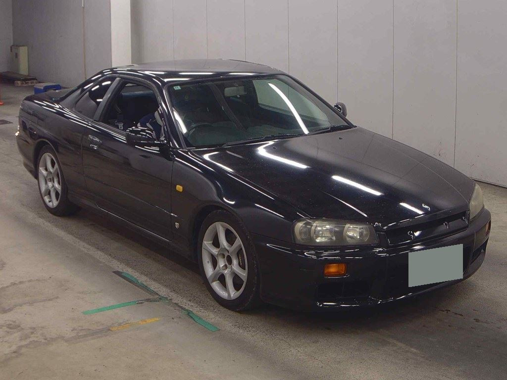 Nissan Skyline 1998 z aukcji japońskiej