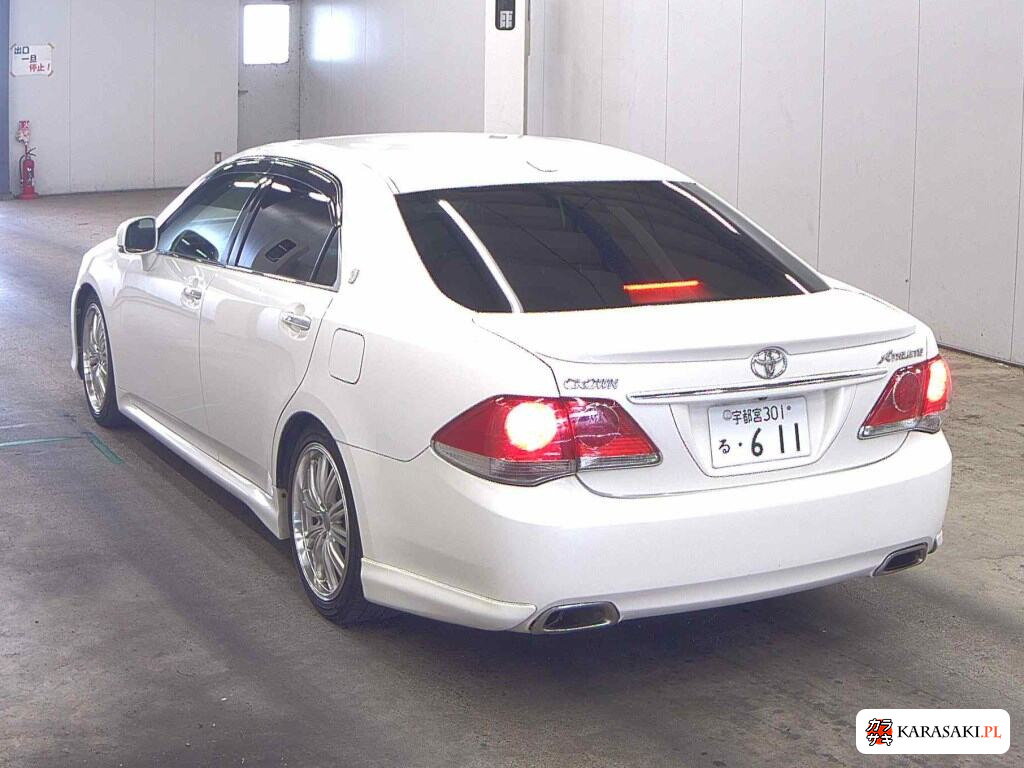 2012 Toyota Crown 4D 2.5 Athlete 2