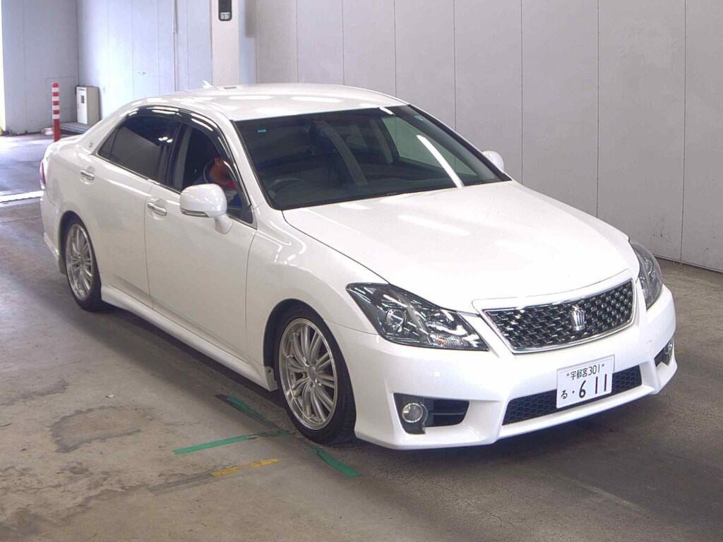 Toyota Crown 2012 z aukcji japońskiej