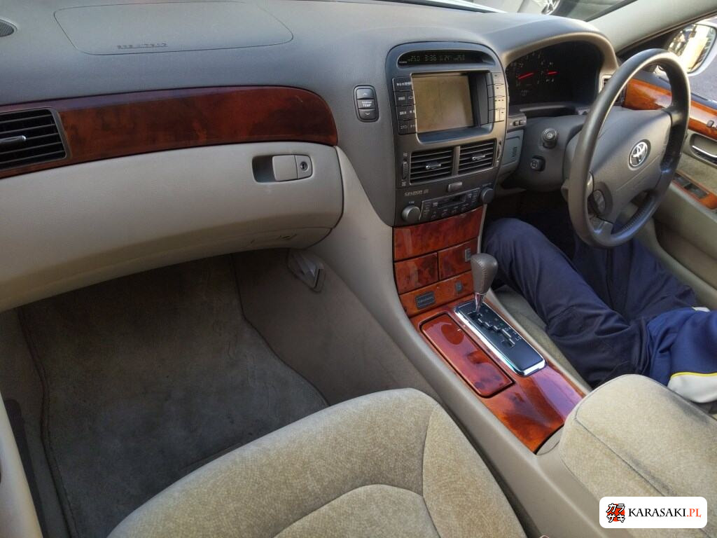 2001 Toyota Celsior B Version 5