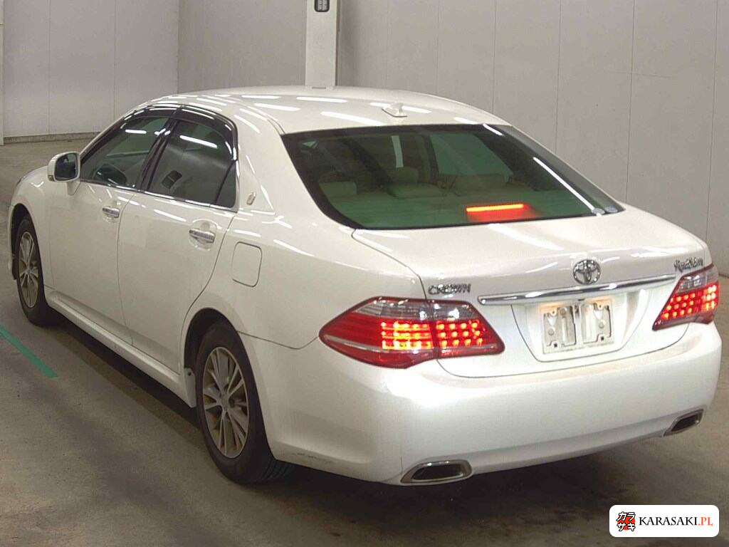 2012 Toyota Crown 4D Royal Saloon 2