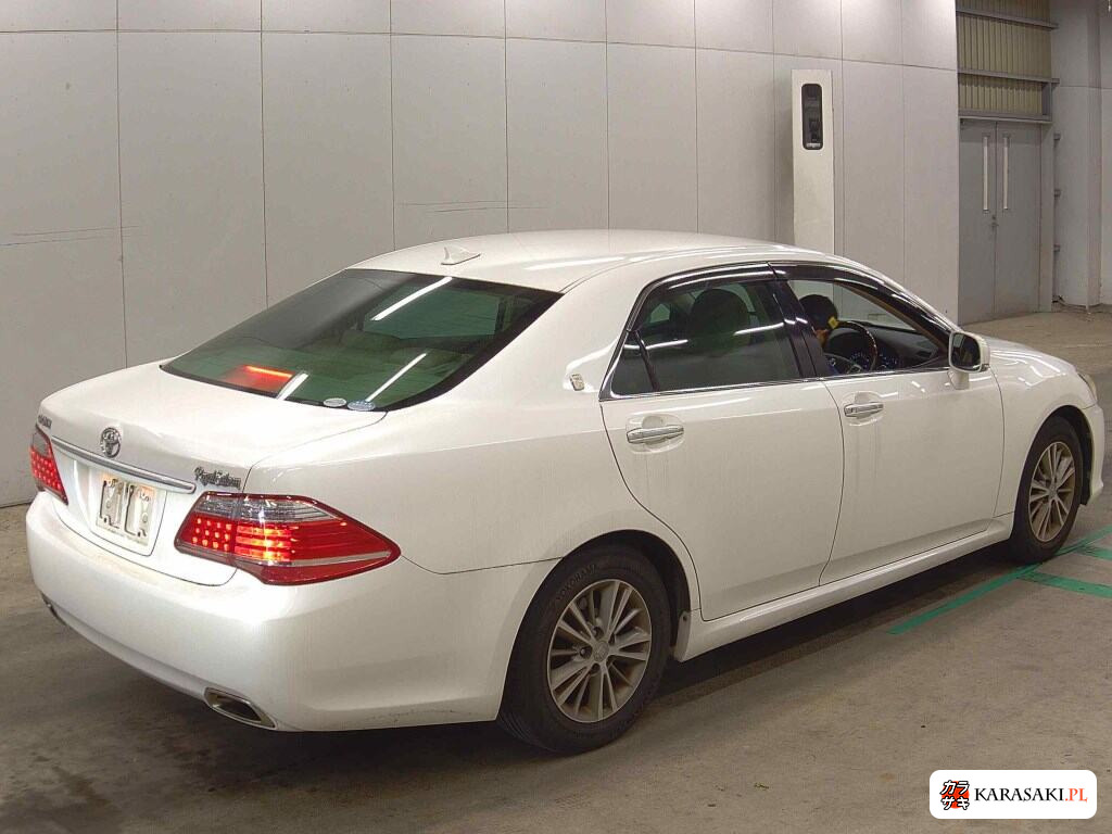 2012 Toyota Crown 4D Royal Saloon 4