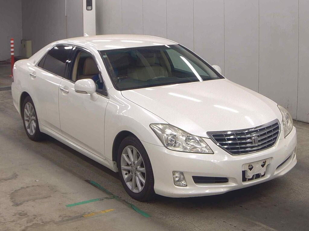 Toyota Crown 2008 z aukcji japońskiej