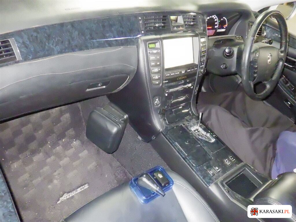 2004 Toyota Crown 4D Athlete G Package 5