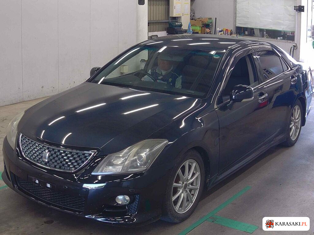 2008 Toyota Crown 4D 3