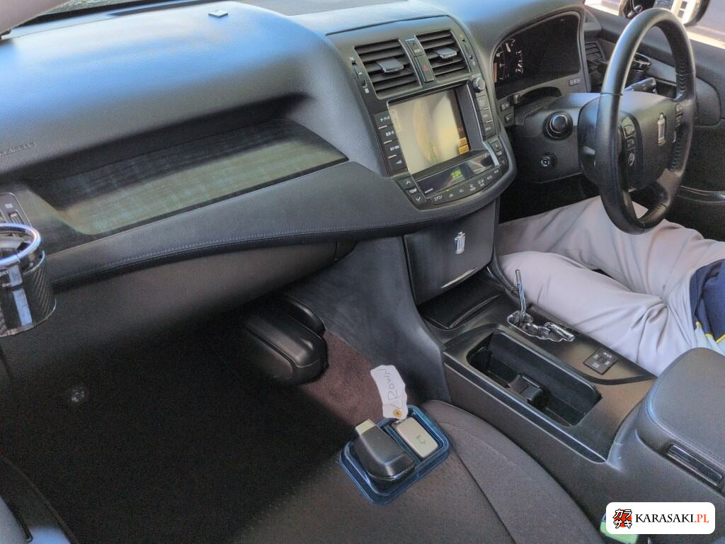 2008 Toyota Crown 4D 5